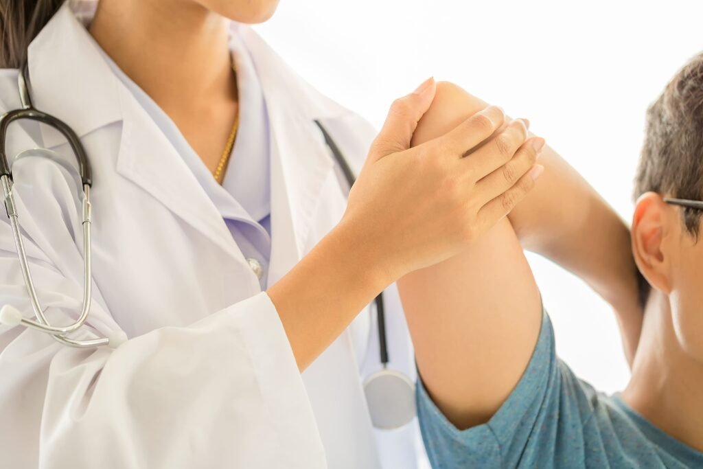 Avaliação clínica especializada de ombro em contexto hospitalar